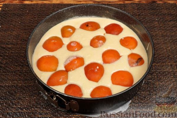 Насыпной пирог с творогом и абрикосами
