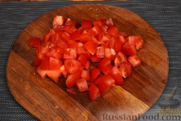 Салат из запечённых баклажанов с помидорами и фетой